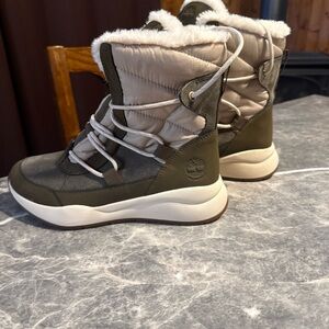 Timberland Women's Boroughs Project Waterproof Mid Boots Size 7 EUC